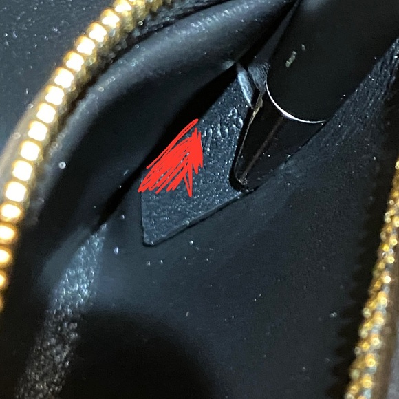 Brand New Celine Triomphe Teen Bag in Shiny Black Calfskin Leather - Picture 16 of 16